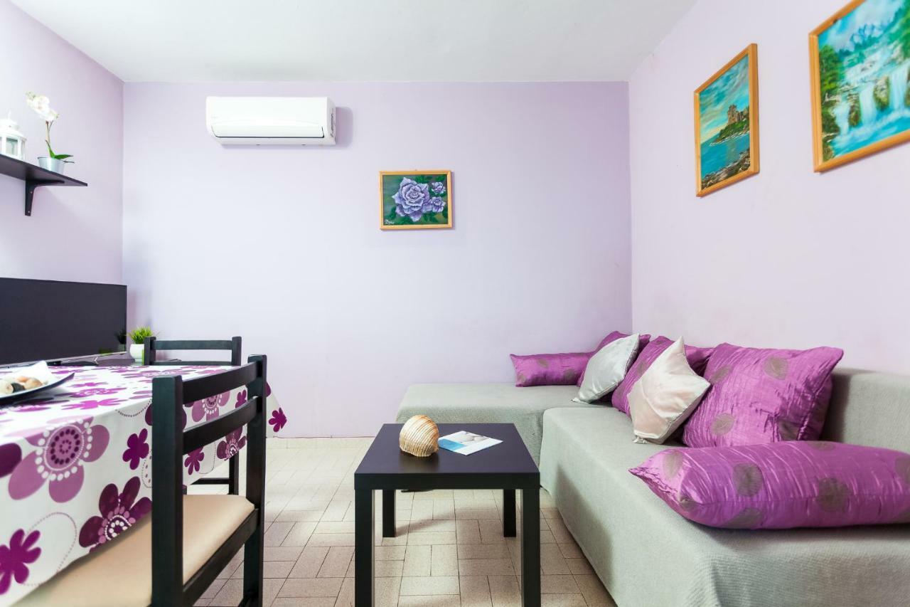 Apartments Dajna Vela Luka Ngoại thất bức ảnh