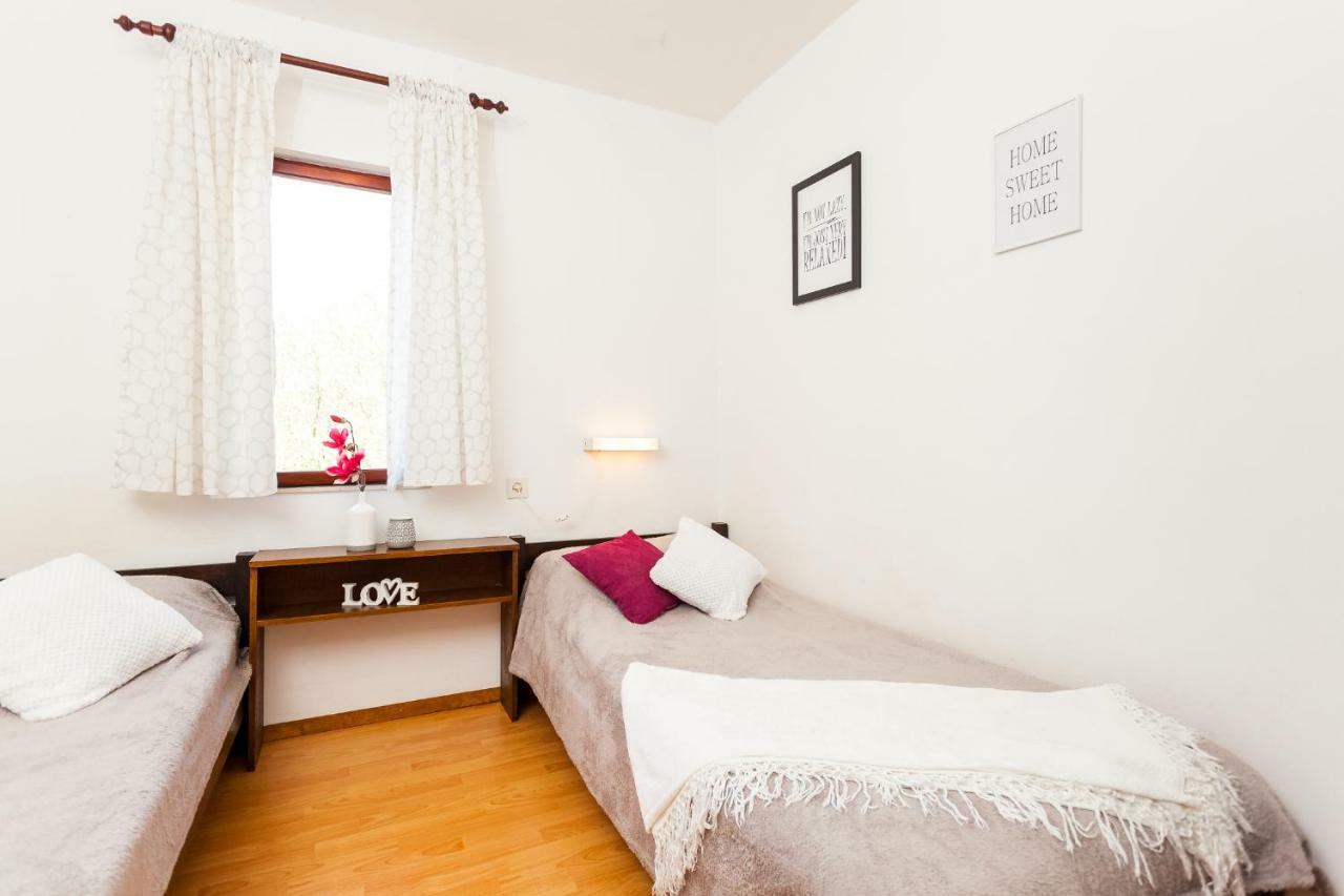 Apartments Dajna Vela Luka Ngoại thất bức ảnh
