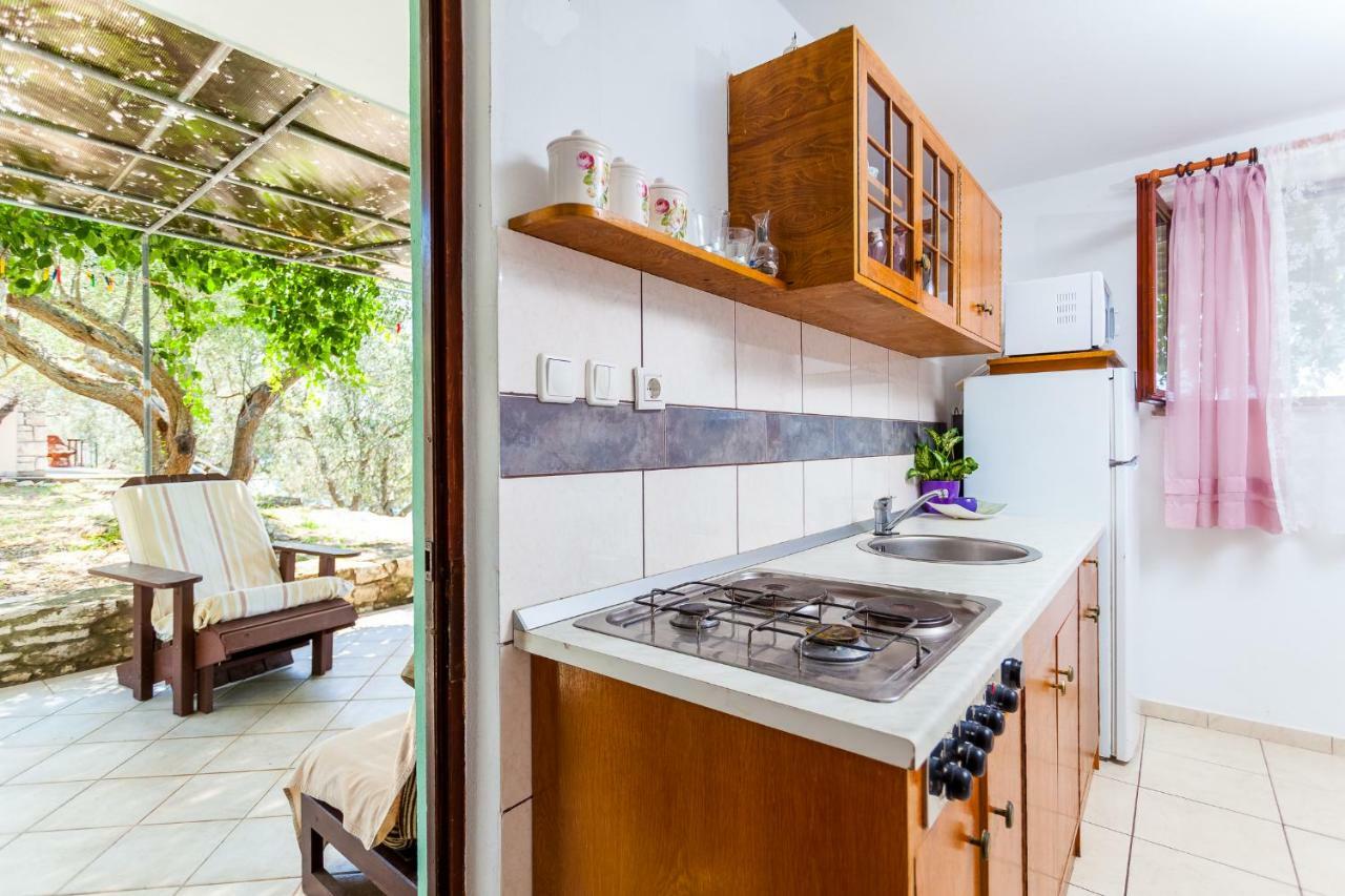 Apartments Dajna Vela Luka Ngoại thất bức ảnh