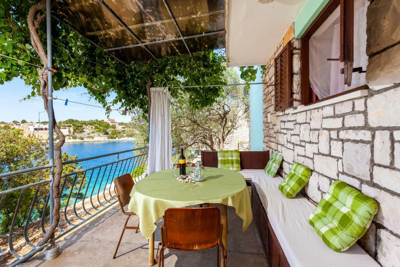 Apartments Dajna Vela Luka Ngoại thất bức ảnh