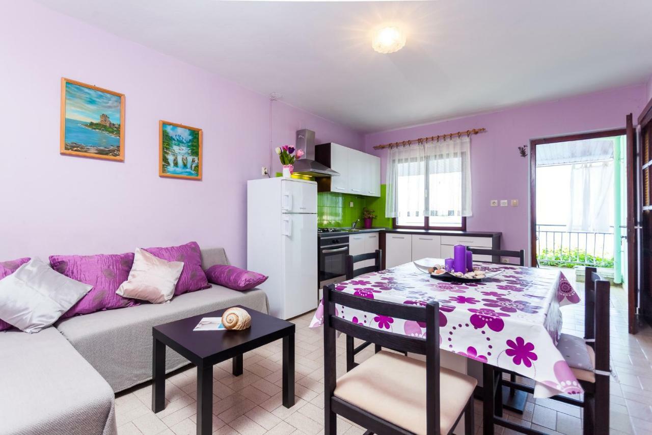 Apartments Dajna Vela Luka Ngoại thất bức ảnh