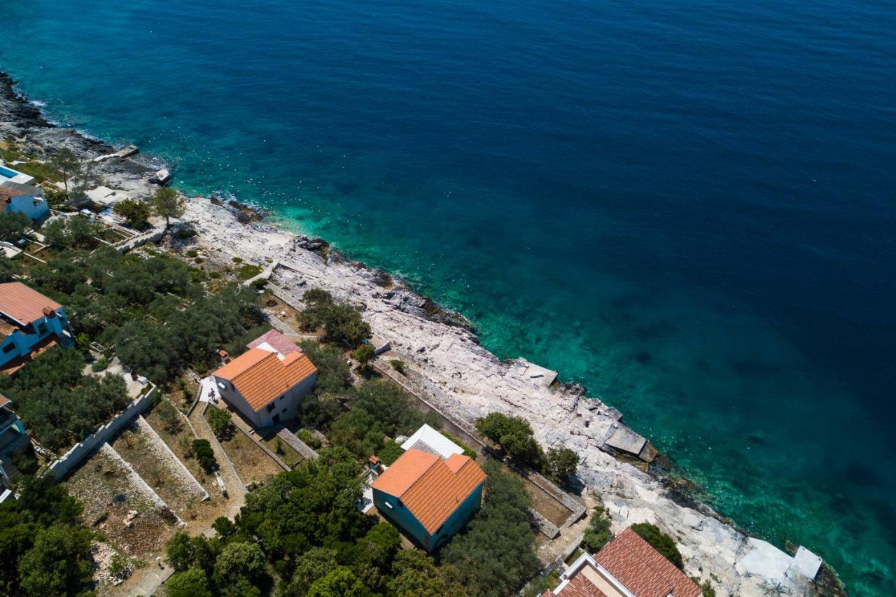 Apartments Dajna Vela Luka Ngoại thất bức ảnh